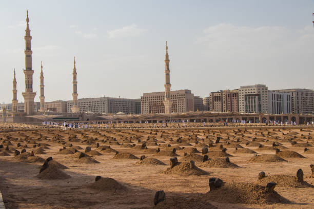 Ce que les cimetières anciens racontent de l’histoire locale